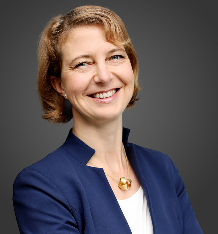 Frau Dr. Andrea zur Nieden